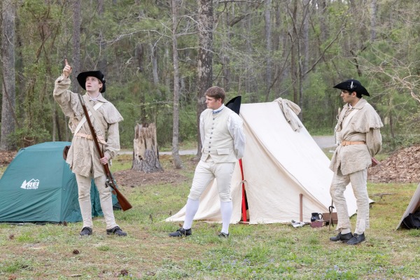 Hampden-Sydney students setting up camp on the March to Williamsburg