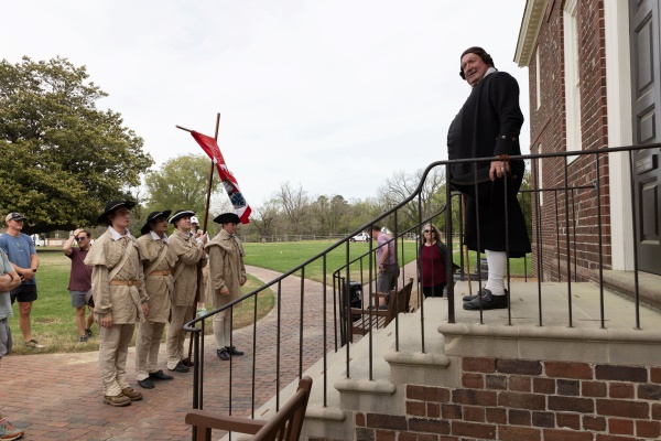 Hampden-Sydney students reenacting the March to Williamsburg in historic dress