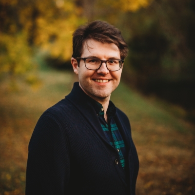 Craig Bruce Smith of The National Defense University, outdoor headshot